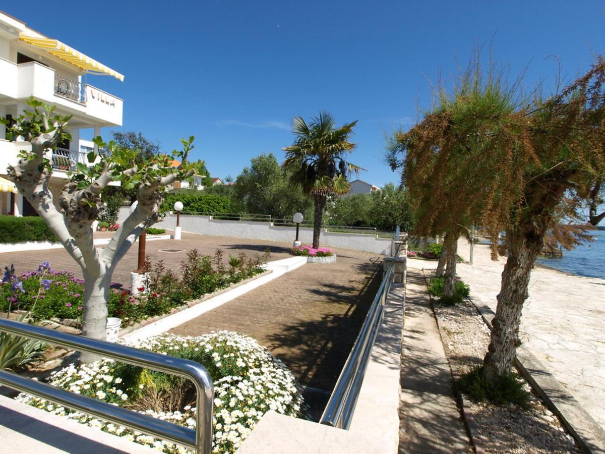 Apartment Maras-1 By Interhome Diklo Exterior foto