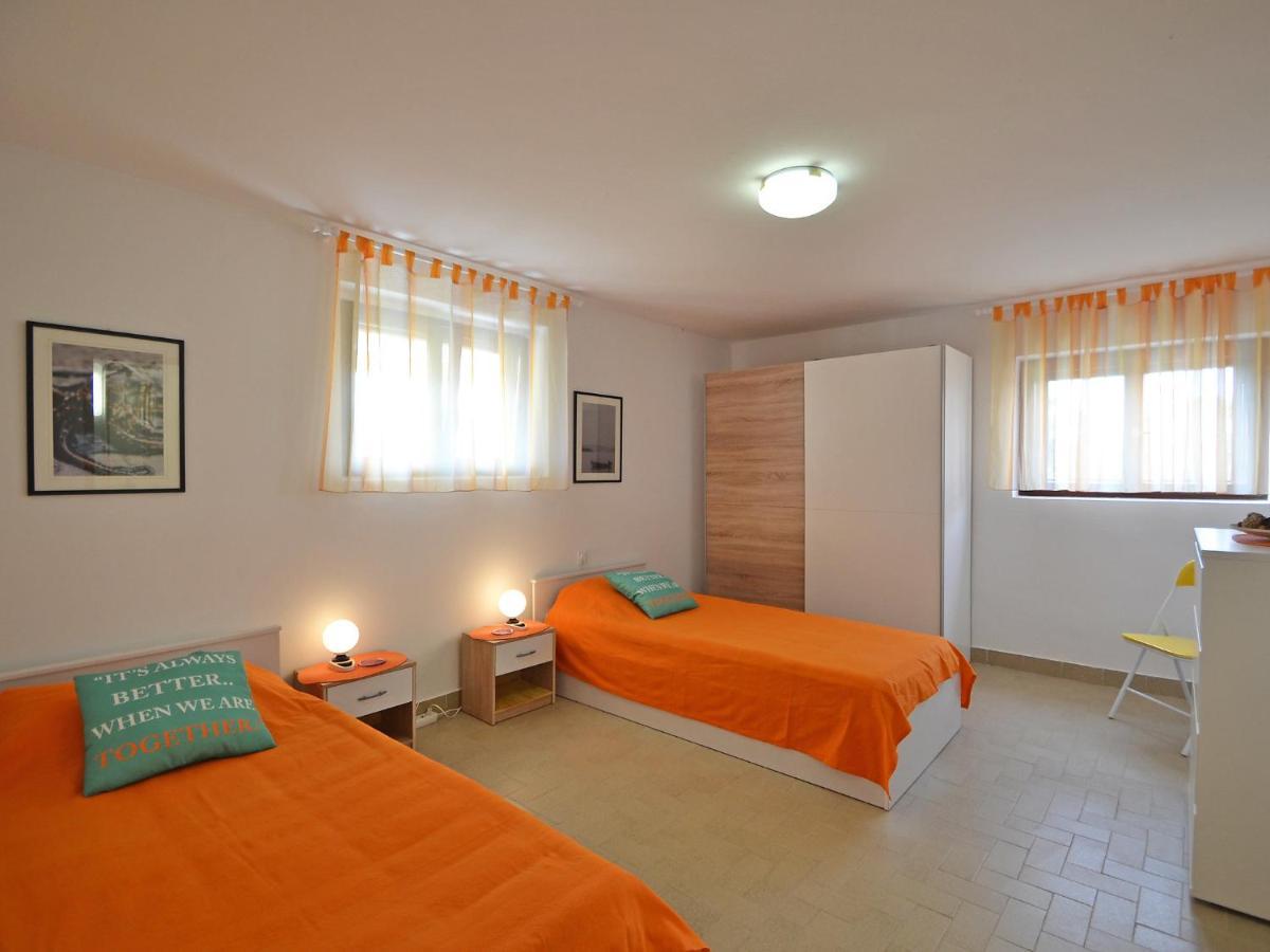 Apartment Maras-1 By Interhome Diklo Exterior foto